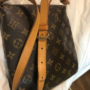 Authentic lv musset